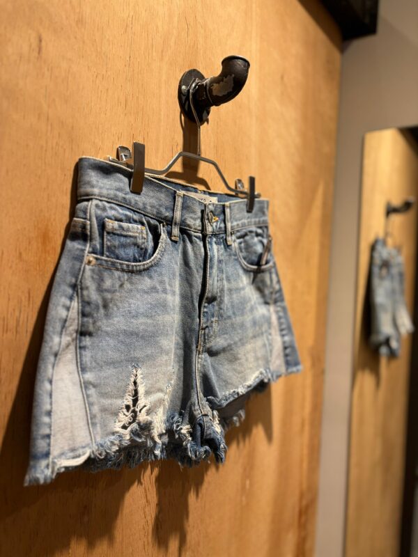 Short Kosiuko - Imagen 3