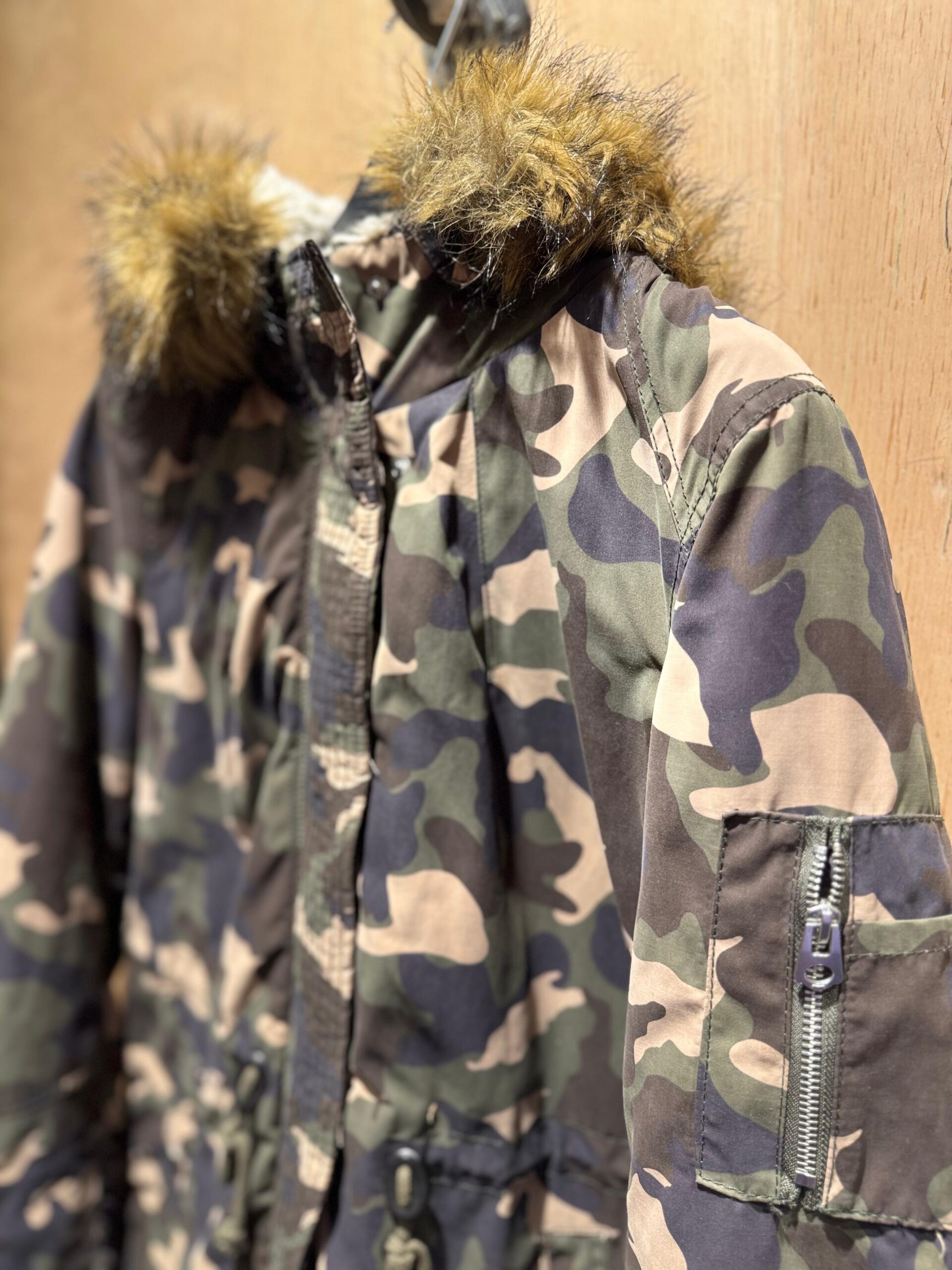 Campera Divided – ROPAVEJERO | FERIA AMERICANA