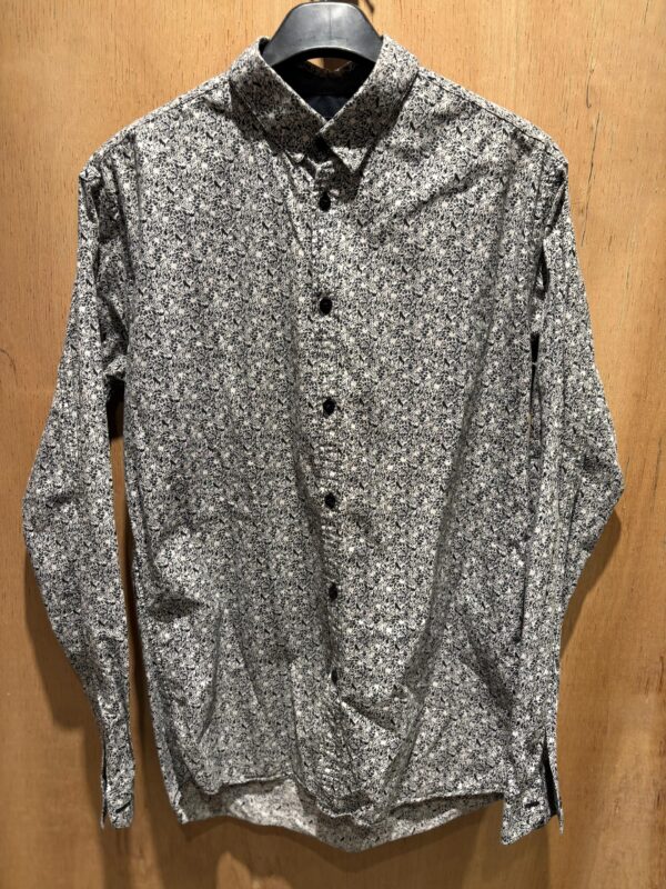 Camisa Ay Not Dead